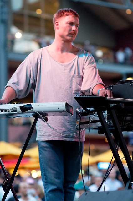 Daniel Tjäder performing